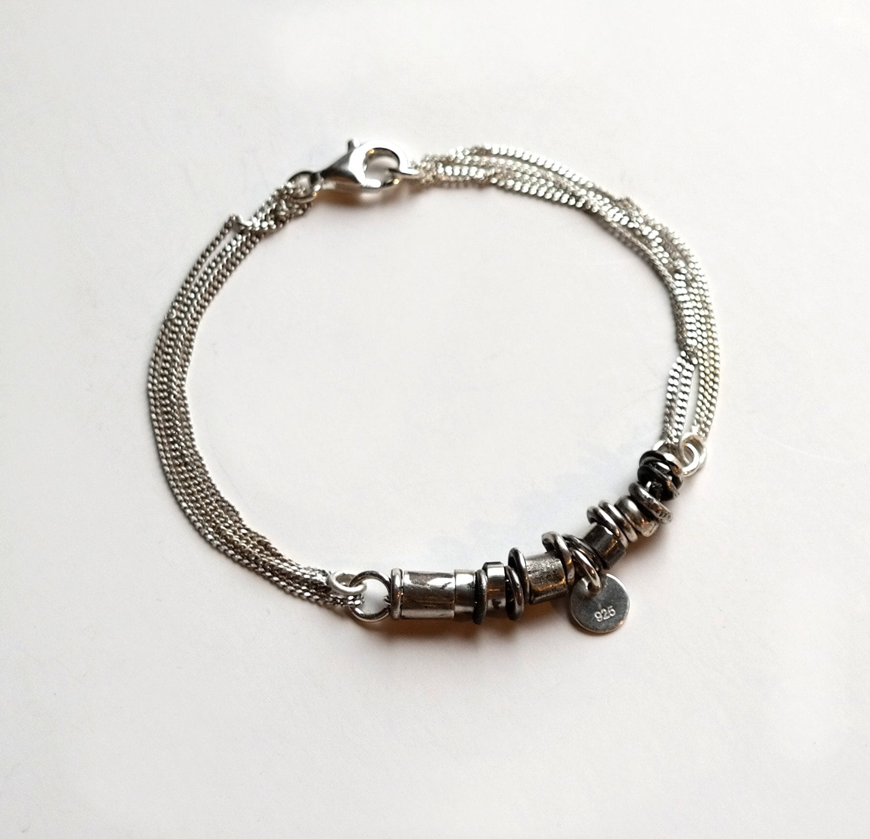 Zierliches Silberarmband Mit Handgefertigten Ringen, Dünnes Kettenarmband, Zarter Schmuck, Sterling Silber Zierliches Silberarmband Mit Handgefertigten Ringen, Dünnes Kettenarmband, Zarter Schmuck, Sterling Silber von studiokolor