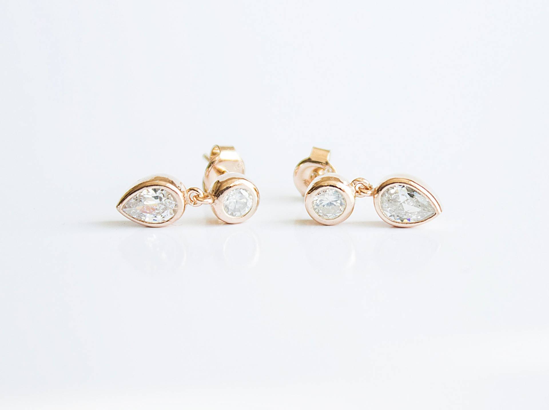 14K Gold/925Er Silber Teardrop Tropfenohrringe 14K Gold/925Er Silber Teardrop Tropfenohrringe von studiomirage