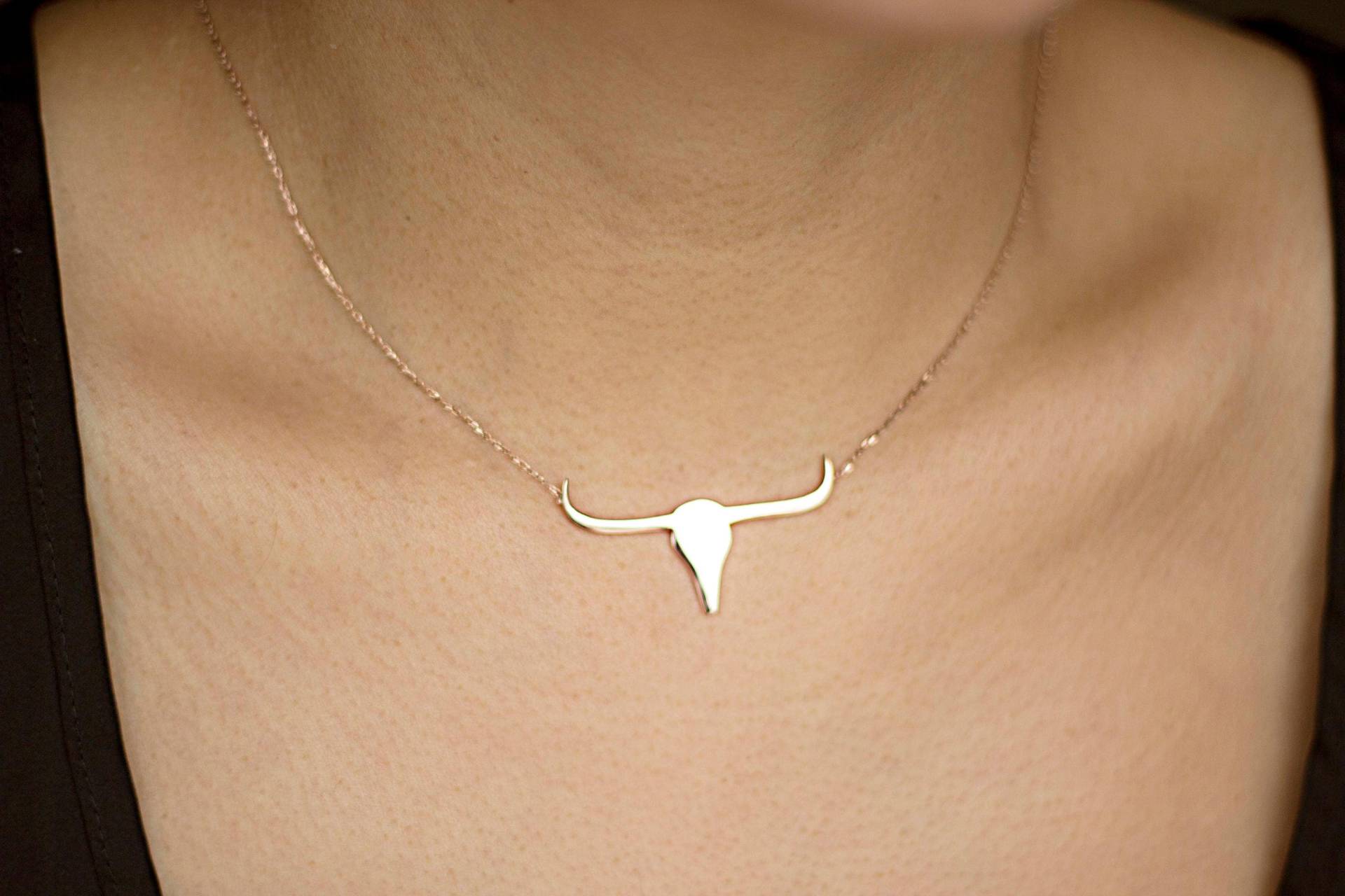 14K Gold Bull Skull Kette Boho Sterling Silber Schmuck 14K Gold Bull Skull Kette Boho Sterling Silber Schmuck von studiomirage