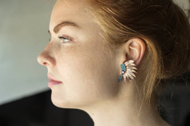 Federkronen-Ohrring/Big Chief Ohrring 925Er Silber Einseitig Linke Seite von studiomirage