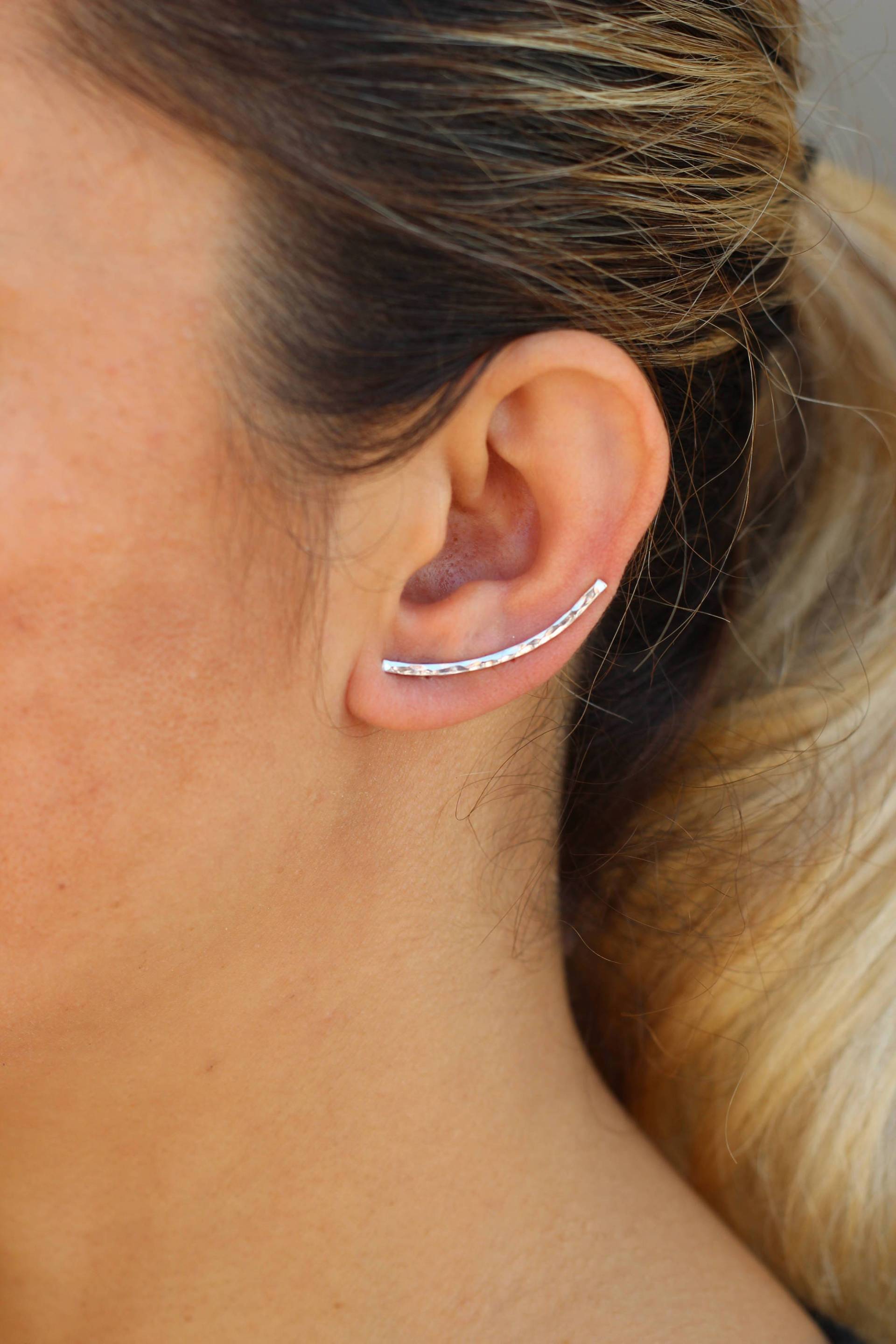 Gehämmerte Curve Bar Ohr Kletterer/Handgefertigte 14K Gold 925 Silber Paar Gehämmerte Curve Bar Ohr Kletterer/Handgefertigte 14K Gold 925 Silber Paar von studiomirage