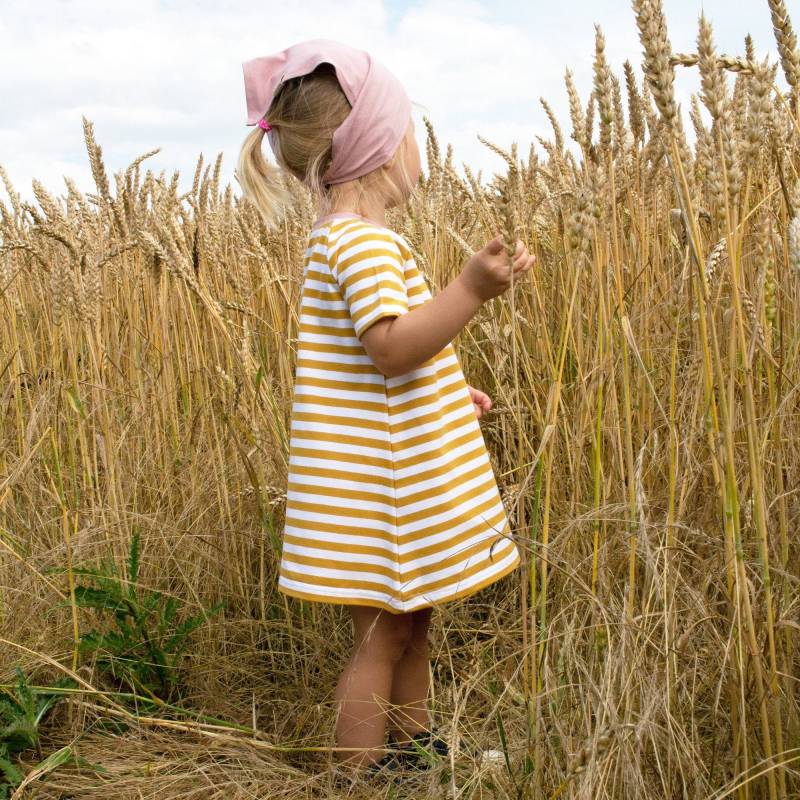 Ringelkleid "Senf" | Wunschbrunnen Ringelkleid "Senf" | Wunschbrunnen von studiowunschbrunnen