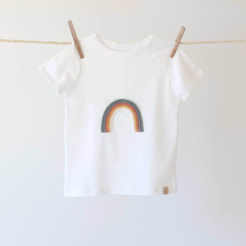 Wunschbrunnen | Shirt "Rainbow" von studiowunschbrunnen