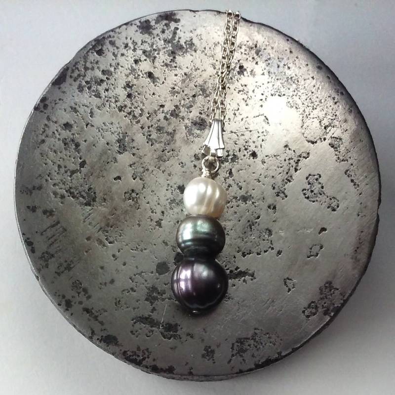 Tri-Color Süßwasser Perle Anhänger Halskette von stufandnonsense