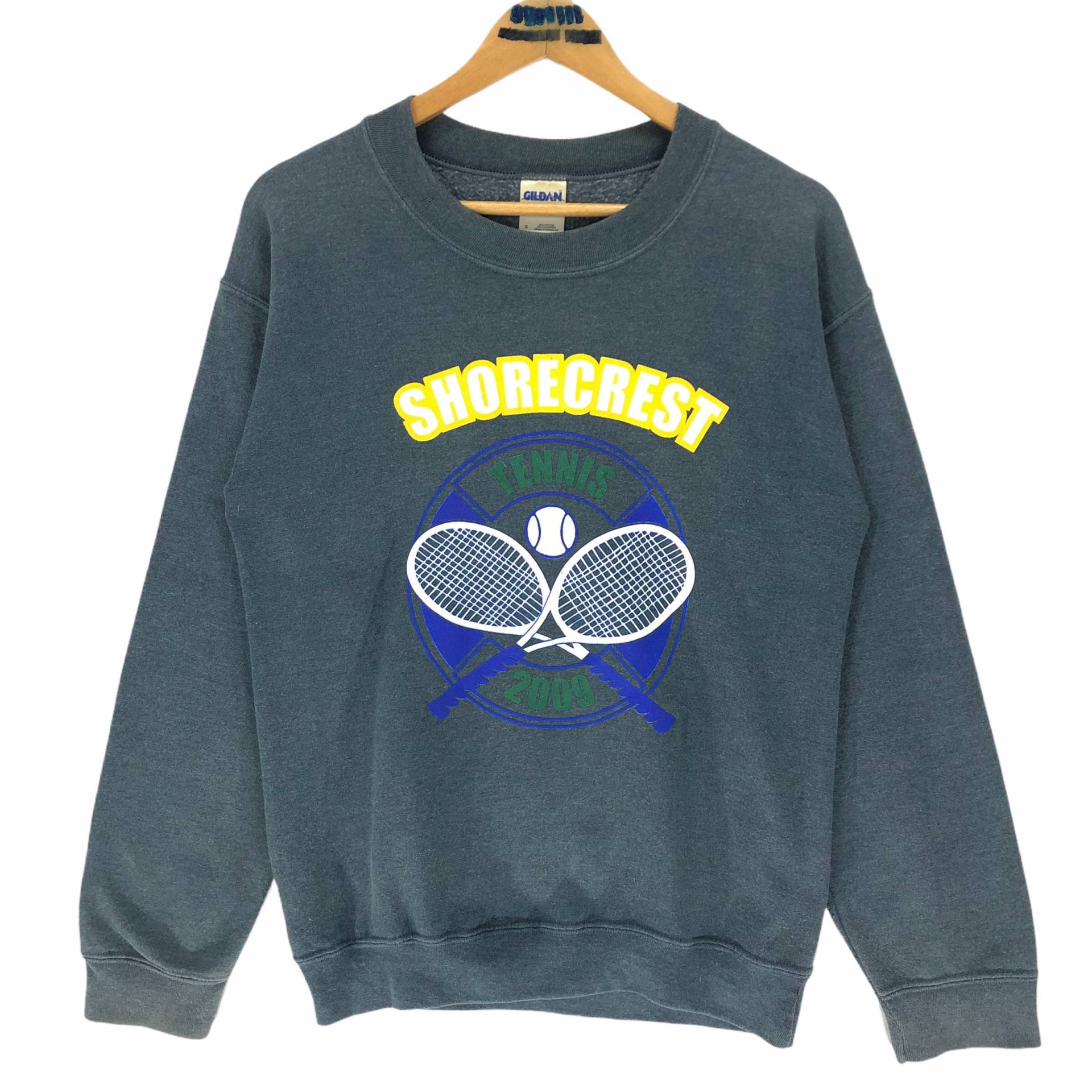 Vintage Shorecrest High School Tennis Crewneck Sweatshirt Pullover Big Logo Collegiate Ncaa Gildan Größe S von stuffofnatureandarts