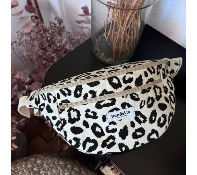 suebidou Gürteltasche Damen Hipbag Banane Crossbody Bag aus Paris versch. Designs, handmade in france suebidou Gürteltasche Damen Hipbag Banane Crossbody Bag aus Paris versch. Designs, handmade in france von suebidou