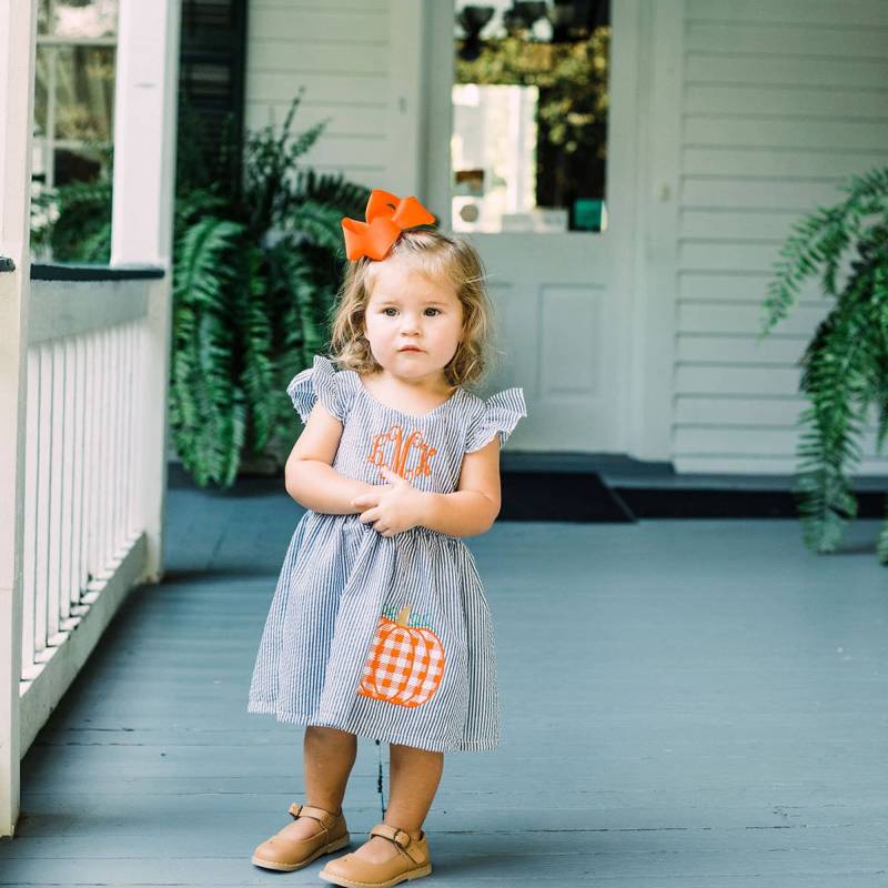 Baby Mädchen Thanksgiving Kleid Seersucker Kürbis Applikation, Monogrammierte Rüschen Ärmel von sugarbeeclothing