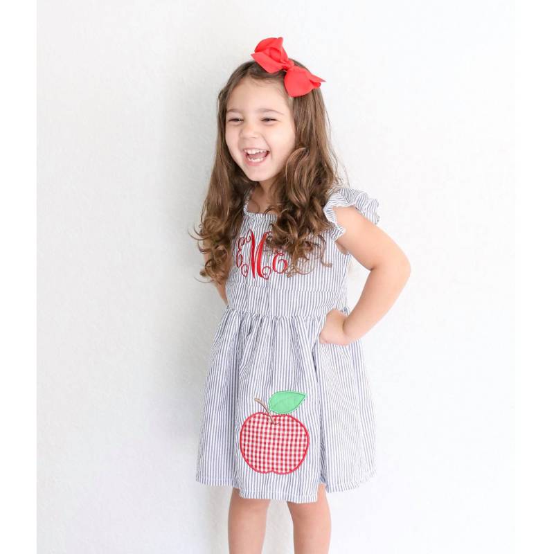 Monogrammiert Seersucker Kleid Navy Flatterärmel, Back To School von sugarbeeclothing