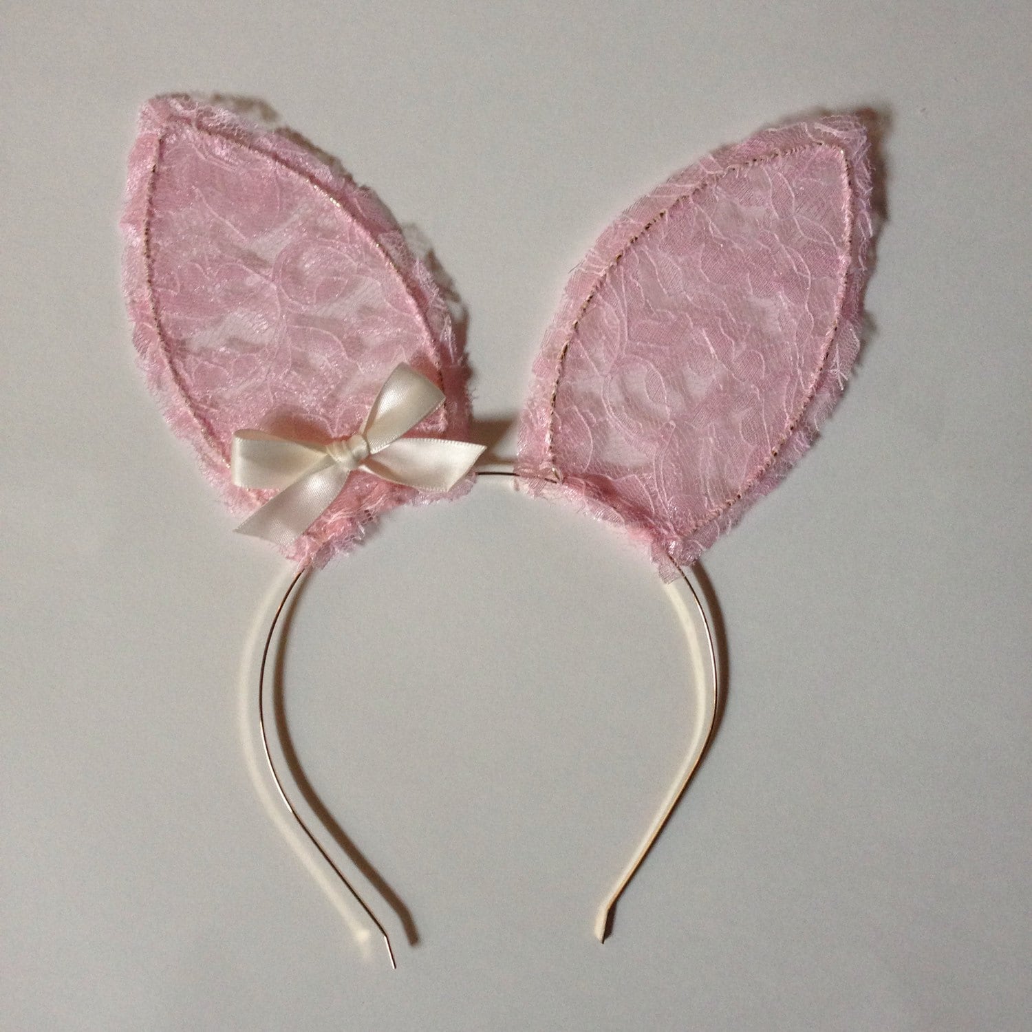 Spitze Häschenohren Mit Schleife - Rosa Osterhasenohren Häschenmädchenohren Häschenstirnband in Pink Ohren Ostermode Spitze Häschenohren Mit Schleife - Rosa Osterhasenohren Häschenmädchenohren Häschenstirnband in Pink Ohren Ostermode von sugarlux