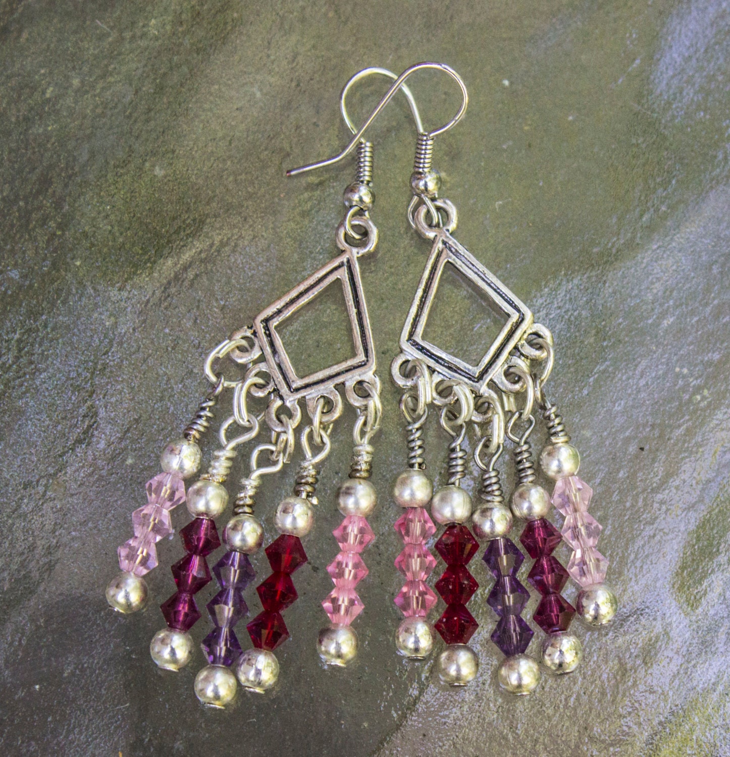 Swarovski Kristall Ohrringe in Rosa, Rot Und Purpur Swarovski Kristall Ohrringe in Rosa, Rot Und Purpur von sugartreecreek