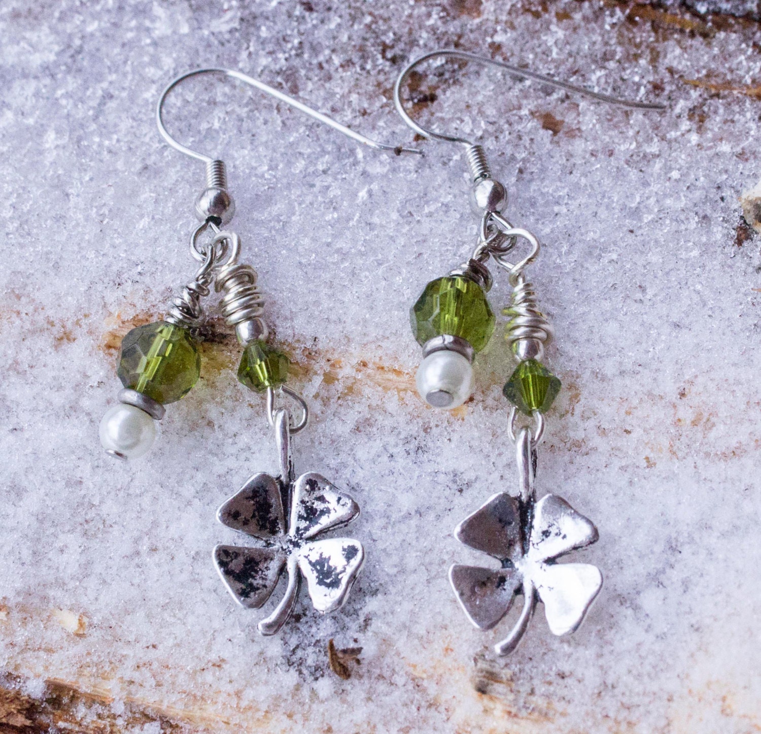 st. Patricks Tag Kleeblatt Mit Echtem Smaragd Swarovski Kristall Ohrringe st. Patricks Tag Kleeblatt Mit Echtem Smaragd Swarovski Kristall Ohrringe von sugartreecreek