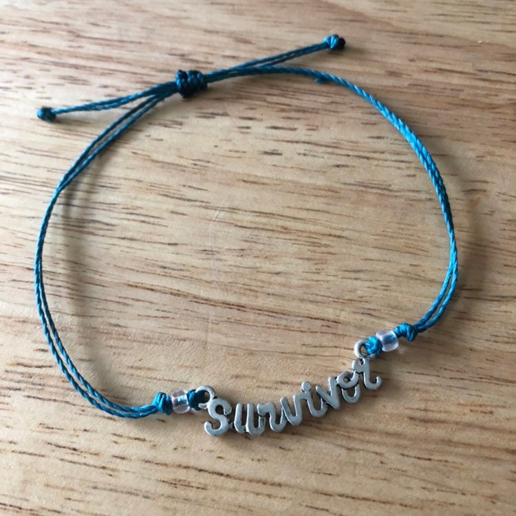 Survivor Custom Verstellbares Wasserdichtes Armband, Krebsüberlebender, Überlebender Geschenk, Wachsschnur Wasserdichte Schnur Survivor Custom Verstellbares Wasserdichtes Armband, Krebsüberlebender, Überlebender Geschenk, Wachsschnur Wasserdichte Schnur von summerstylebracelets