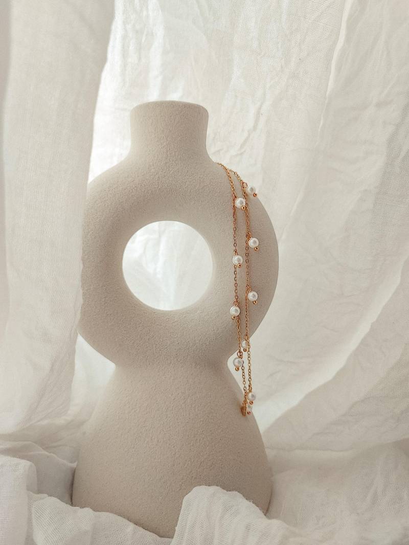 Penelope Süsswasserperle Halskette 18K Gold Galvanisiert von sunandmoonclaystudio