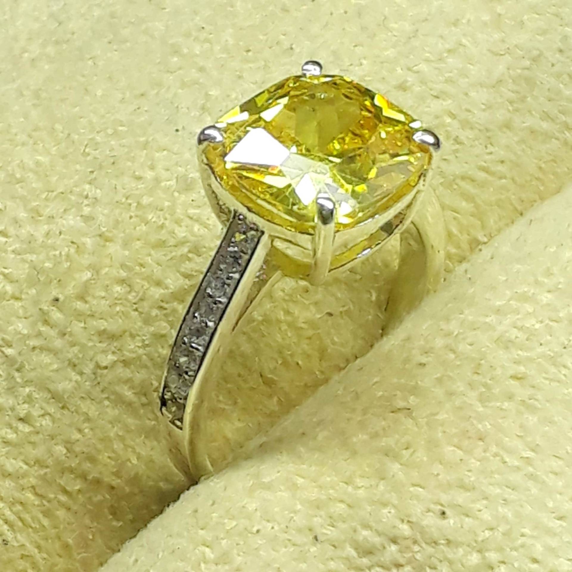 Gelber Saphir Ring-Verlobungsring, Statement Ring Für Frauen-Minimalist Ring-Birthstone Ringe Unisex-Weihnachtsgeschenk Sie von suncityjewels