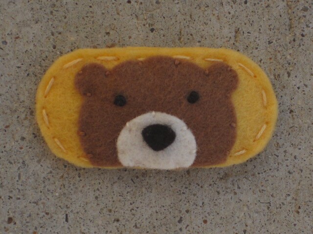 Wolle Filz Haarspange, No Slip Clip, Peek A Boo Honig Bär von sundropclips