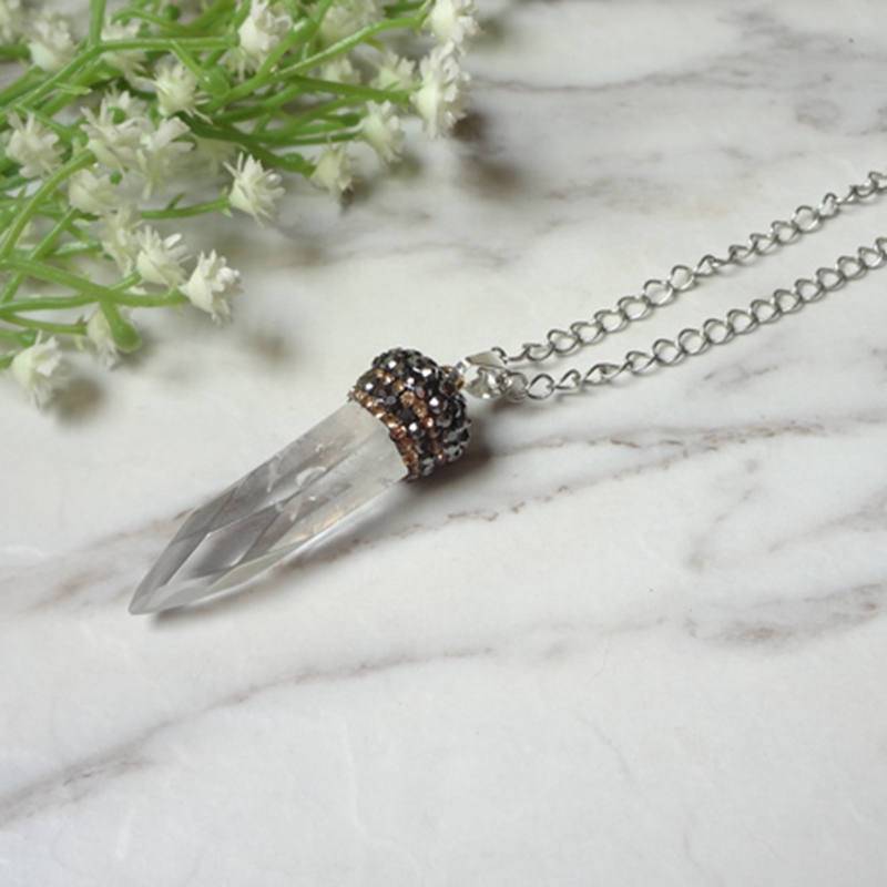 Weißer Löffelstiel Kristall Rohedelstein Silber Überzogene Anhänger-Halskette 1146 von sunnylianghandmade