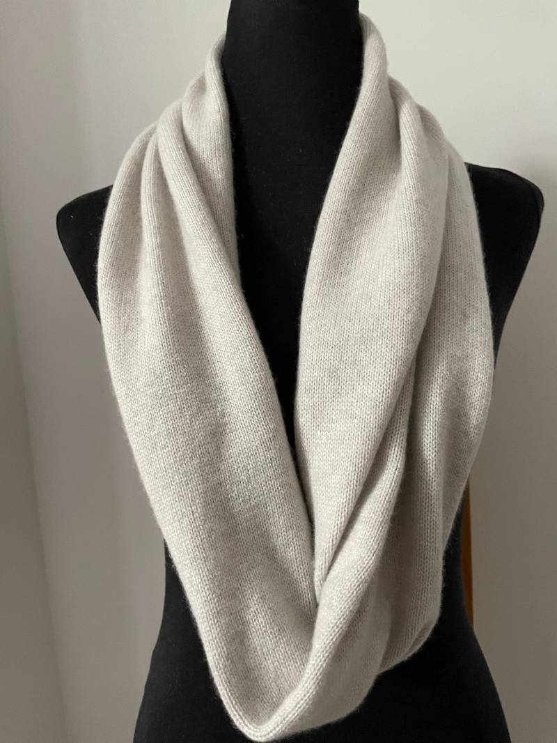 4-Fädiges Infinity Sarf Aus 100% Uk Kaschmir von suttonsknitwear