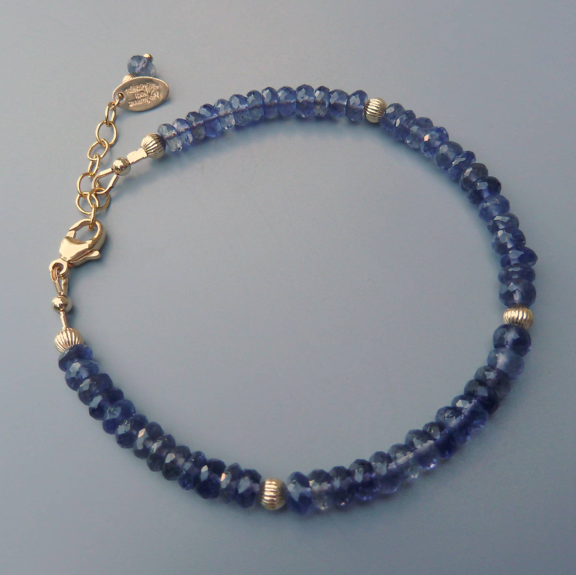 Blauer Iolith Armband, Gold Edelstein Stapeln Blau Beliebte Silber Für Sie von suzannenoeldesigns