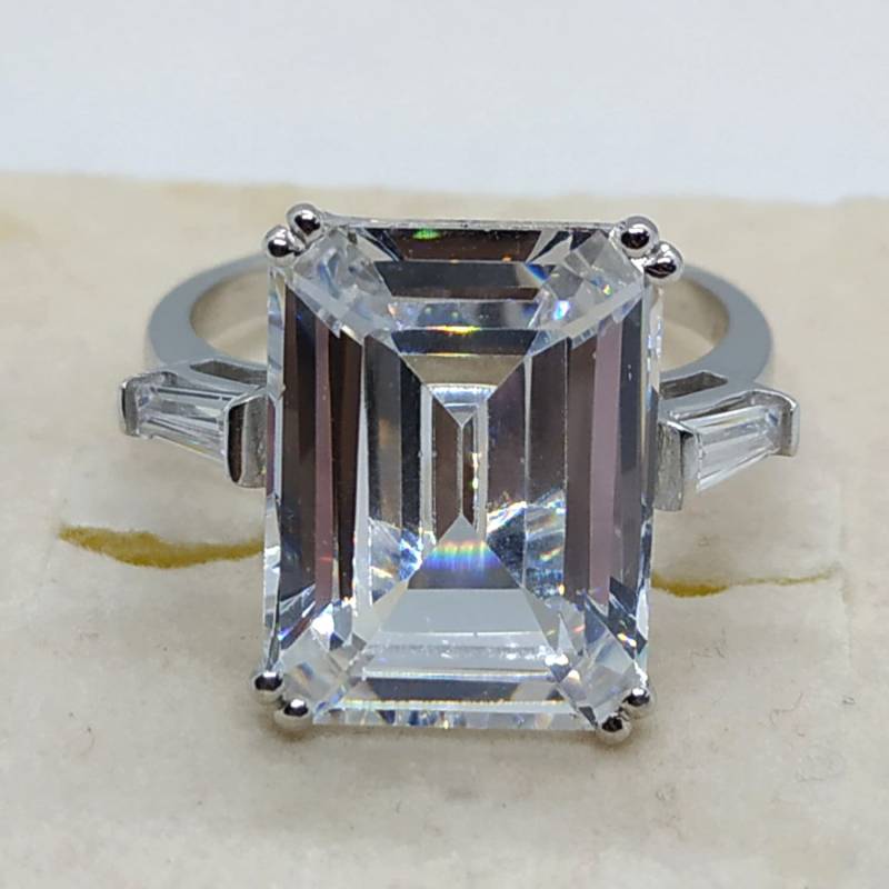 Nachlass Vintage Große 8, 72 Ct Smaragd Sünde Diamant 14K Gold Über Solid Entze Sterling Silber 3-Stein Verlobung Singring, Solitär Ring von swaraecom
