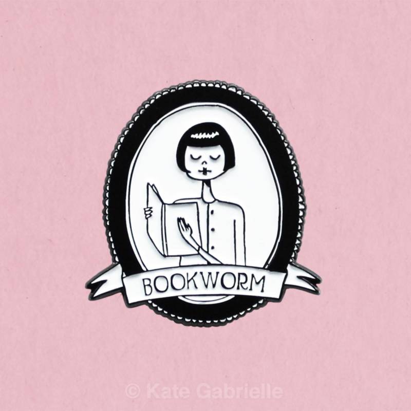 Bücherwurm Emaille Anstecknadel von sweetandlovely