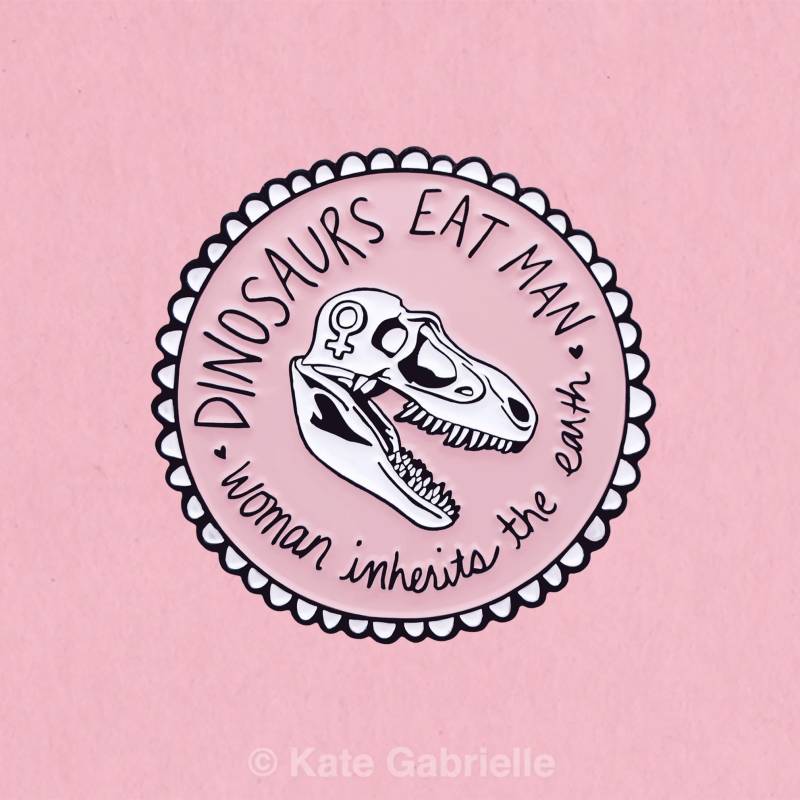 Frau Erbt Erde Jurassic Park Emaille Anstecknadel - Rosa Oder Schwarz von sweetandlovely