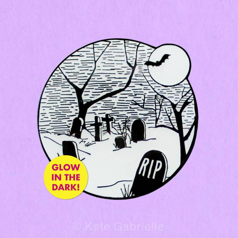 Halloween Friedhof Glow in The Dark Emaille Anstecknadel von sweetandlovely