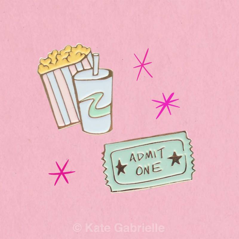 Kinokarte Und Popcorn Emaille Anstecknadel Kragenclip Set von sweetandlovely