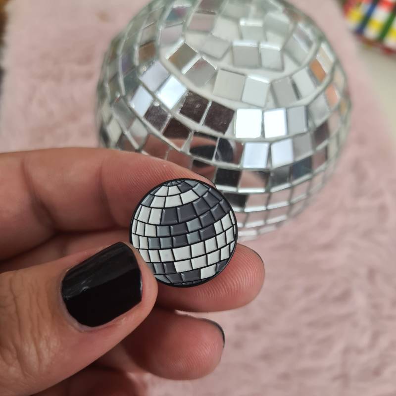 Disco Ball Soft Enamel Pin - 80Er Jahre Lover Geschenk Disco Ball Soft Enamel Pin - 80Er Jahre Lover Geschenk von sweetgrenadine