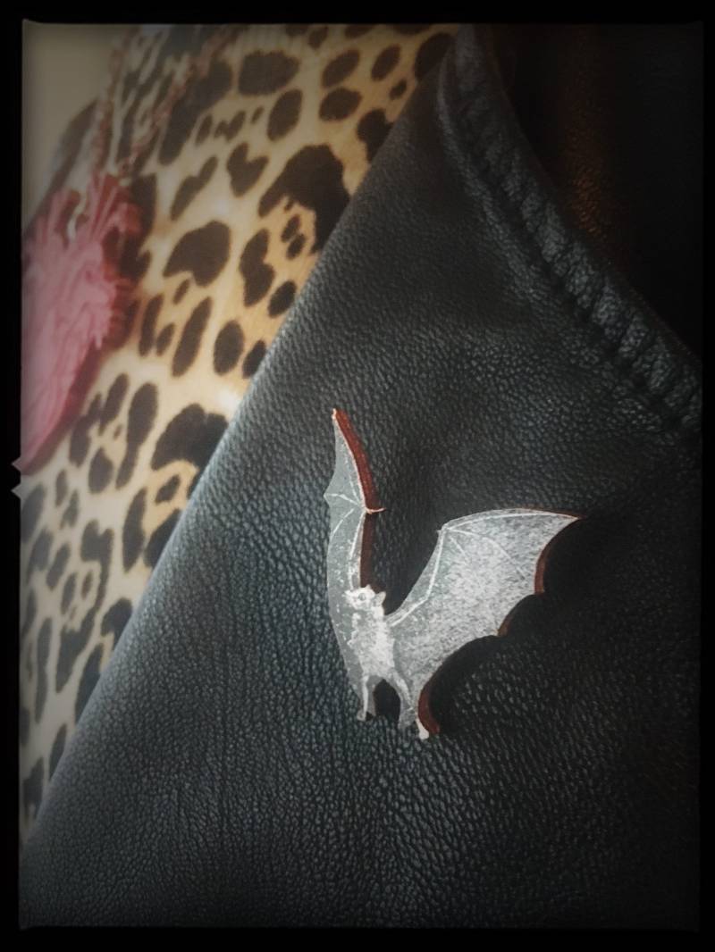 Halloween Fledermaus Pin Halloween Fledermaus Pin von sweetsirendesigns