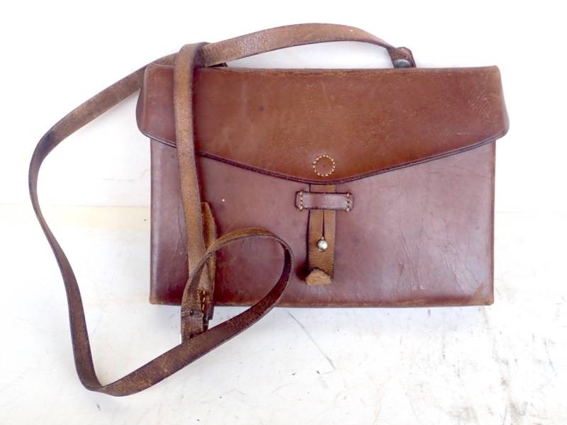 Vintage Leder Tasche Schweizer Armee Polizei Feuerwehr Ledertasche Sac En Cuir Schweiz von swissarmygear