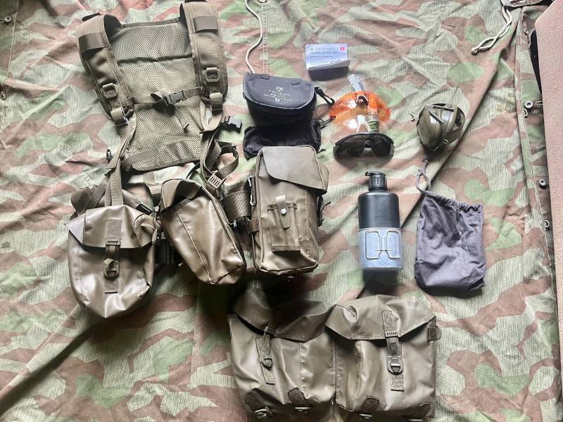 Modernes Schweizer Gummi Taz Gte 90 Komplettes Gurtsystem Gürtel Munitionstaschen Original von swissarmymilitaria