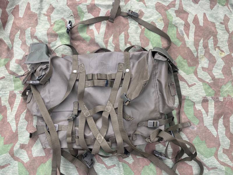 Moderner Vintage Schweizer Gummirucksack Taz 90 Für Gte Gurtband Brotbeutel Original von swissarmymilitaria
