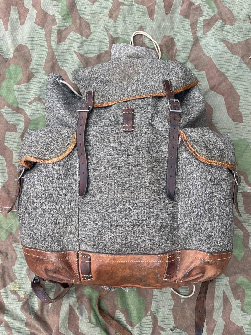 Rucksack Der Schweizer Armee Aus Dem Zweiten Weltkrieg, Gebirgsjäger, Infanteriesoldat, Salz-Pfeffer-Rucksack von swissarmymilitaria