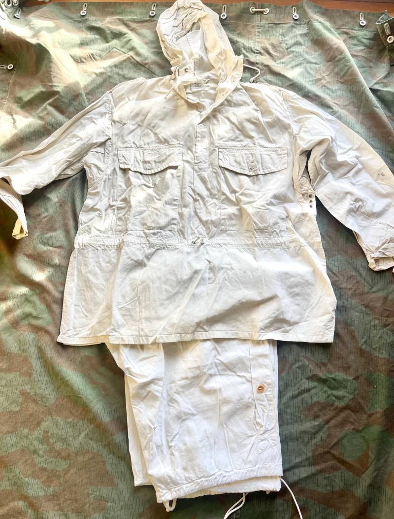 Seltene, Komplette Winteruniform Der Schweizer Armee Aus Dem 2. Weltkrieg, Weiße Tarnung, Gebirgsjägeruniform Mit Jacke Und Hose von swissarmymilitaria