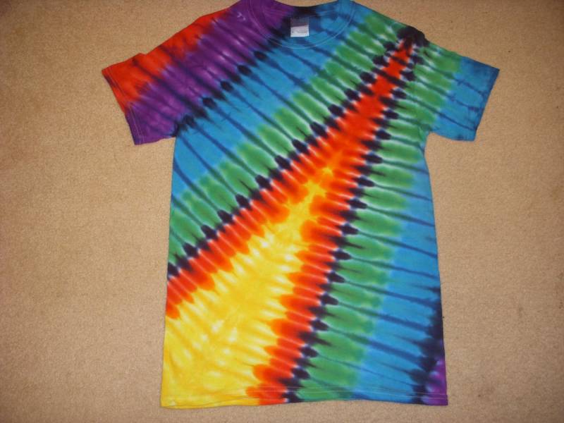 S Tie Dye Tshirt, Lightning Bolt-Design, Klein S Tie Dye Tshirt, Lightning Bolt-Design, Klein von syllishirts