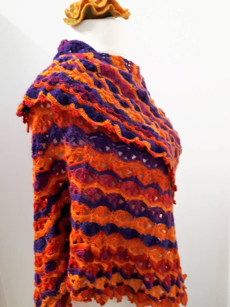 Dreieckstuch Gehäkelt Aus Schoppel Wolle Crazy Zauberball Fuchsienbeet Handmade, Crochet von sylviedesignShop