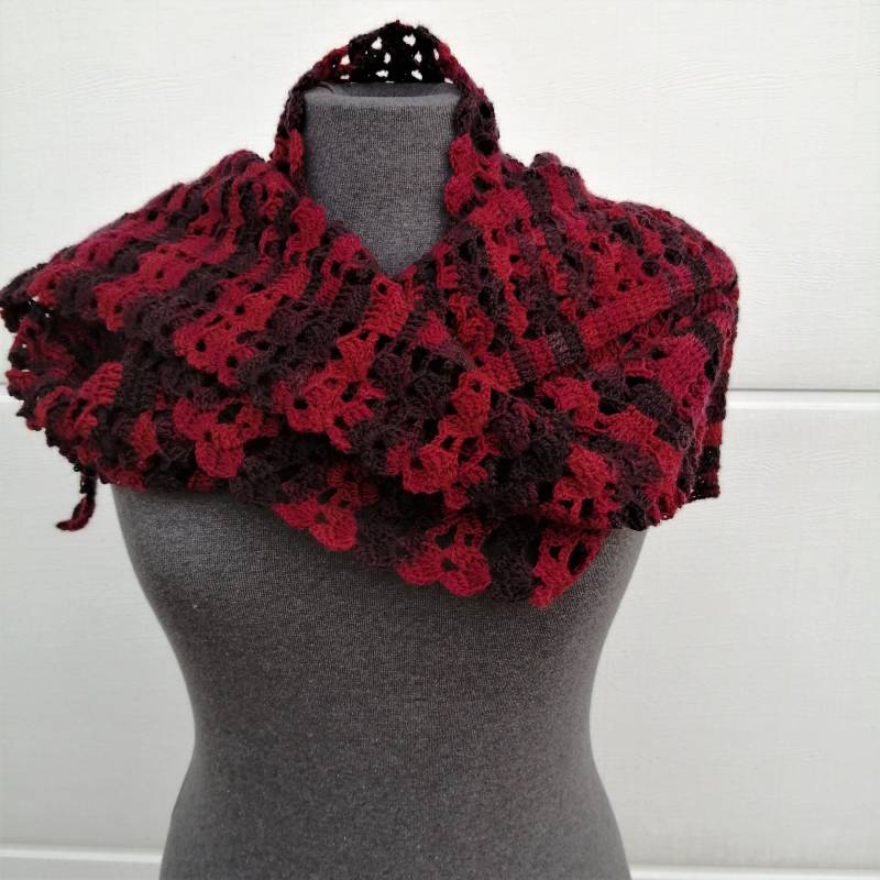 Sommerschal Gehäkelt , Handarbeit, Aus Schoppel Wolle Wool Finest Rosenkavalier von sylviedesignShop