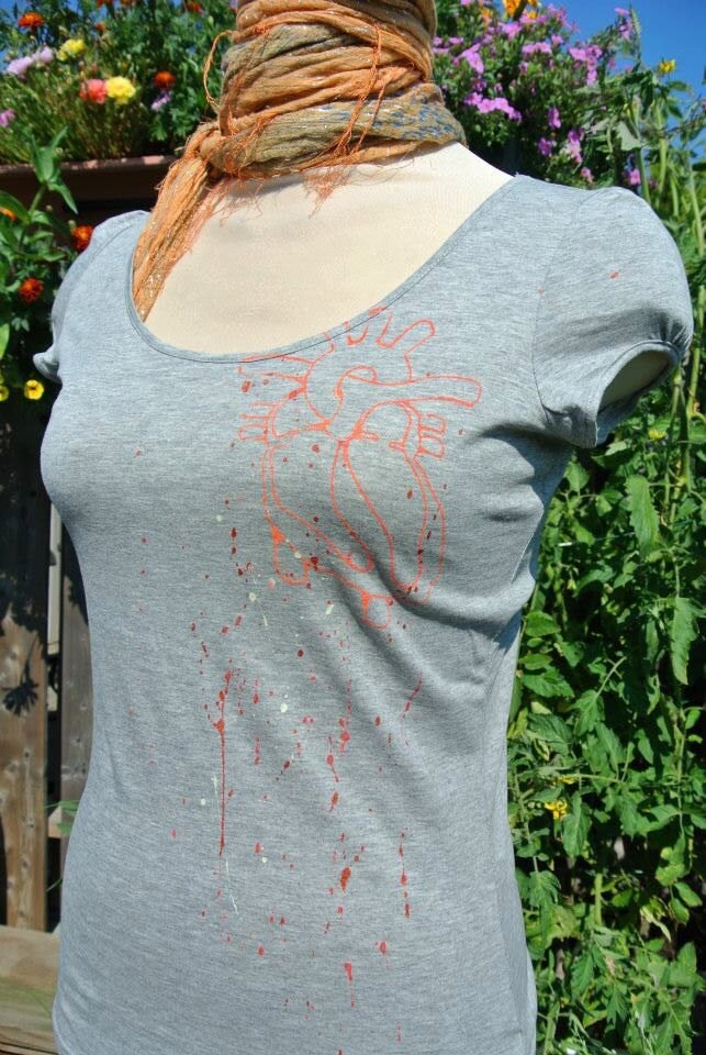 Splattered Heart Splattered Heart von sylwankaCLOTHING