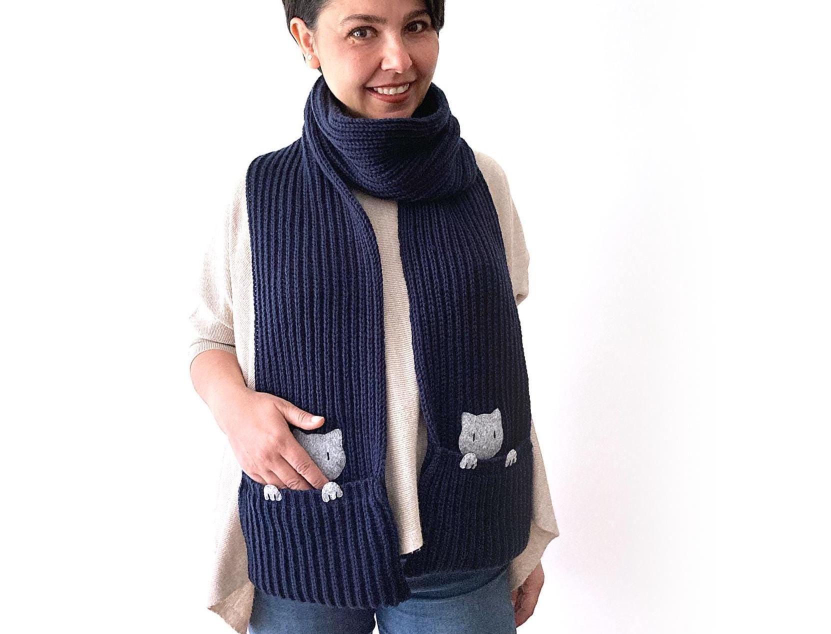 Wolle Navy Einstecktuch Mit Katzen Accessoires Für Kaltes Wetter, Damen Weihnachtsgeschenk, Winter Style von talkingloves