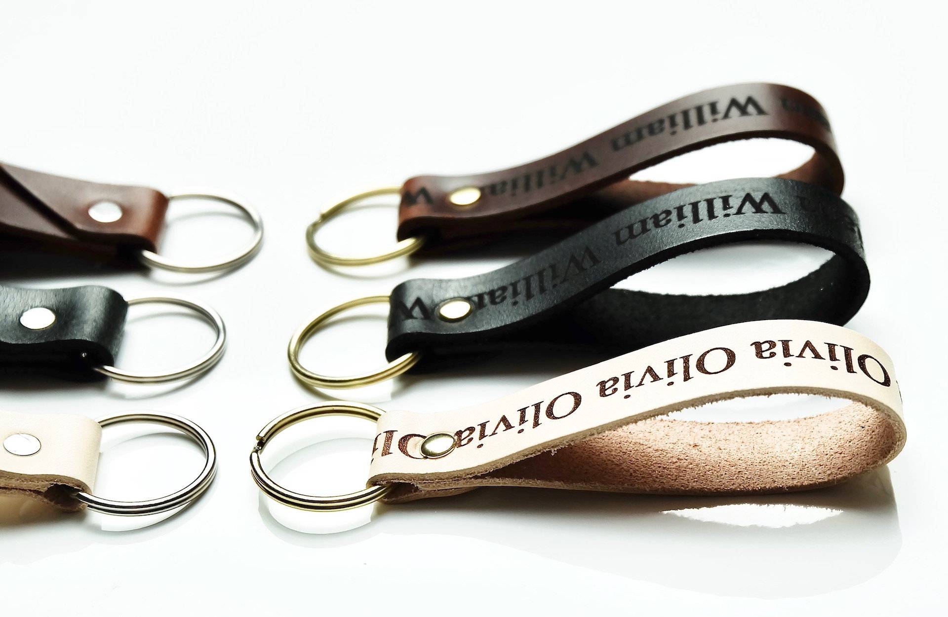 Personalized Leather Keychain, Custom Monogrammed Fob, Key Chain, Keychains For Women, Keychain Men, Leather von tamiiStudio