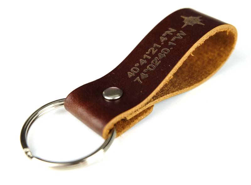 Personalized Leather Keychain. Custom Monogrammed Keychains For Women. Keychain Boyfriend Men von tamiiStudio