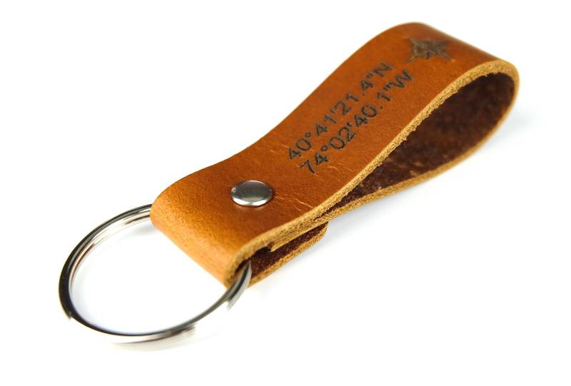 Personalized Leather Keychain. Custom Monogrammed Keychains For Women. Keychain Boyfriend Men von tamiiStudio