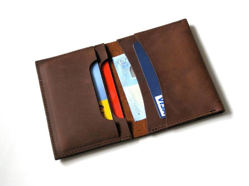 Personalized Leather Wallet, Small Personalized Minimalist Mens Card Custom Holder von tamiiStudio