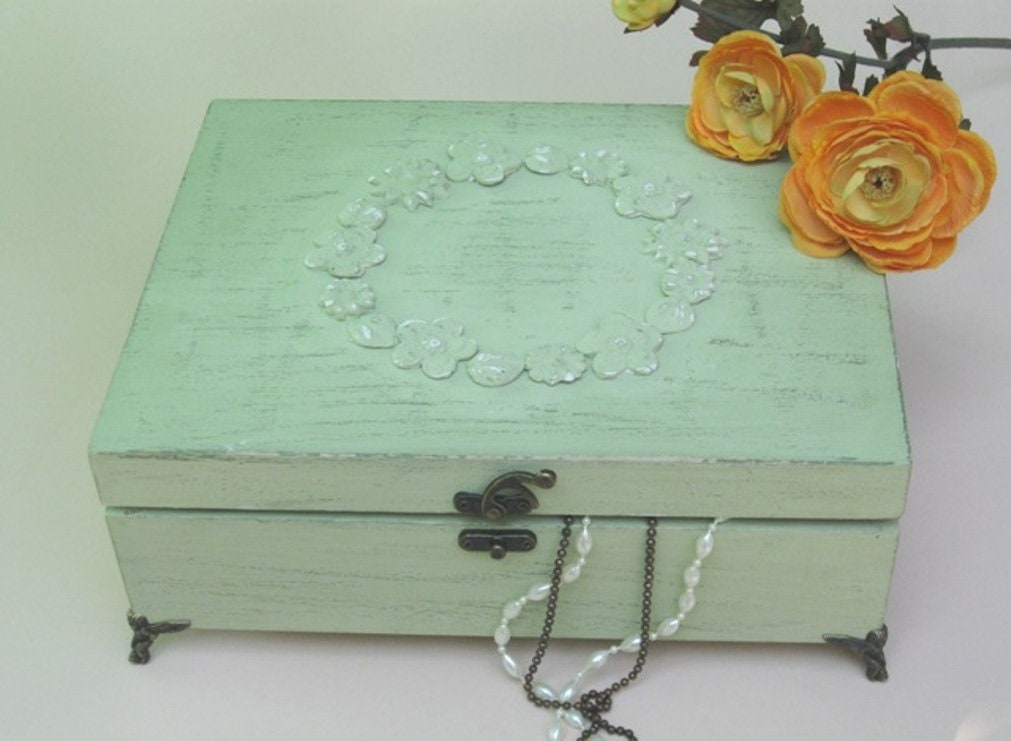 Holz-Schmuckkästchen Hellgrün "Shabby Chic" Mit Engel Füßen, Schmuckkästchen, Schmuckaufbewahrung von tammnoony