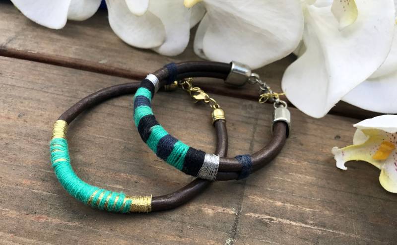 Petrol Faden Leder Manschette Armband, Unisex Stapelbar Schmuck von taneesijewelry