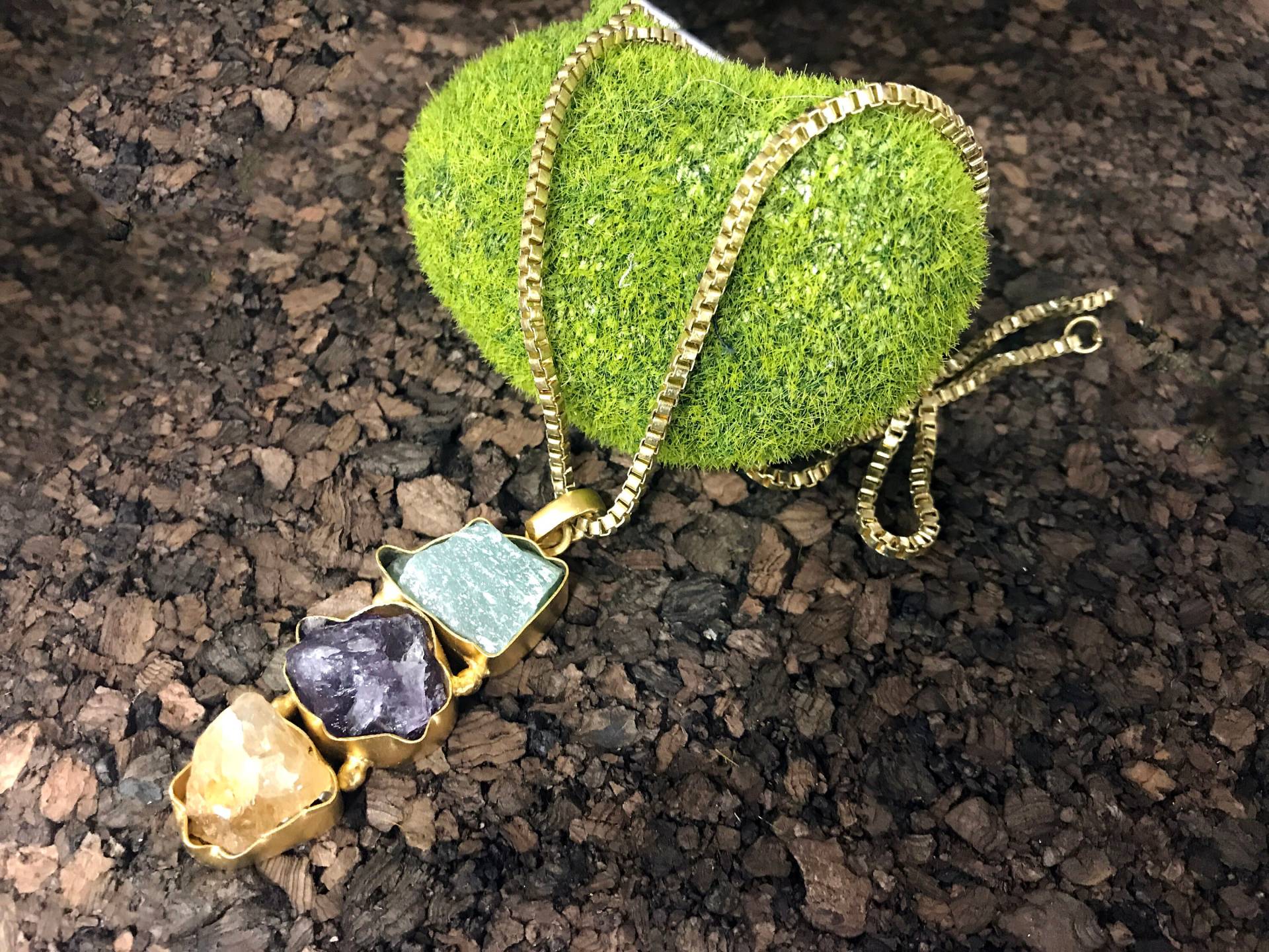 Gold Anhänger Halskette-Druzy Amethyst & Onyx Lünette Set-Minimalist Moderne Schmuck-Drusy Halskette-Druse Schmuck Taneesi von taneesijewelry