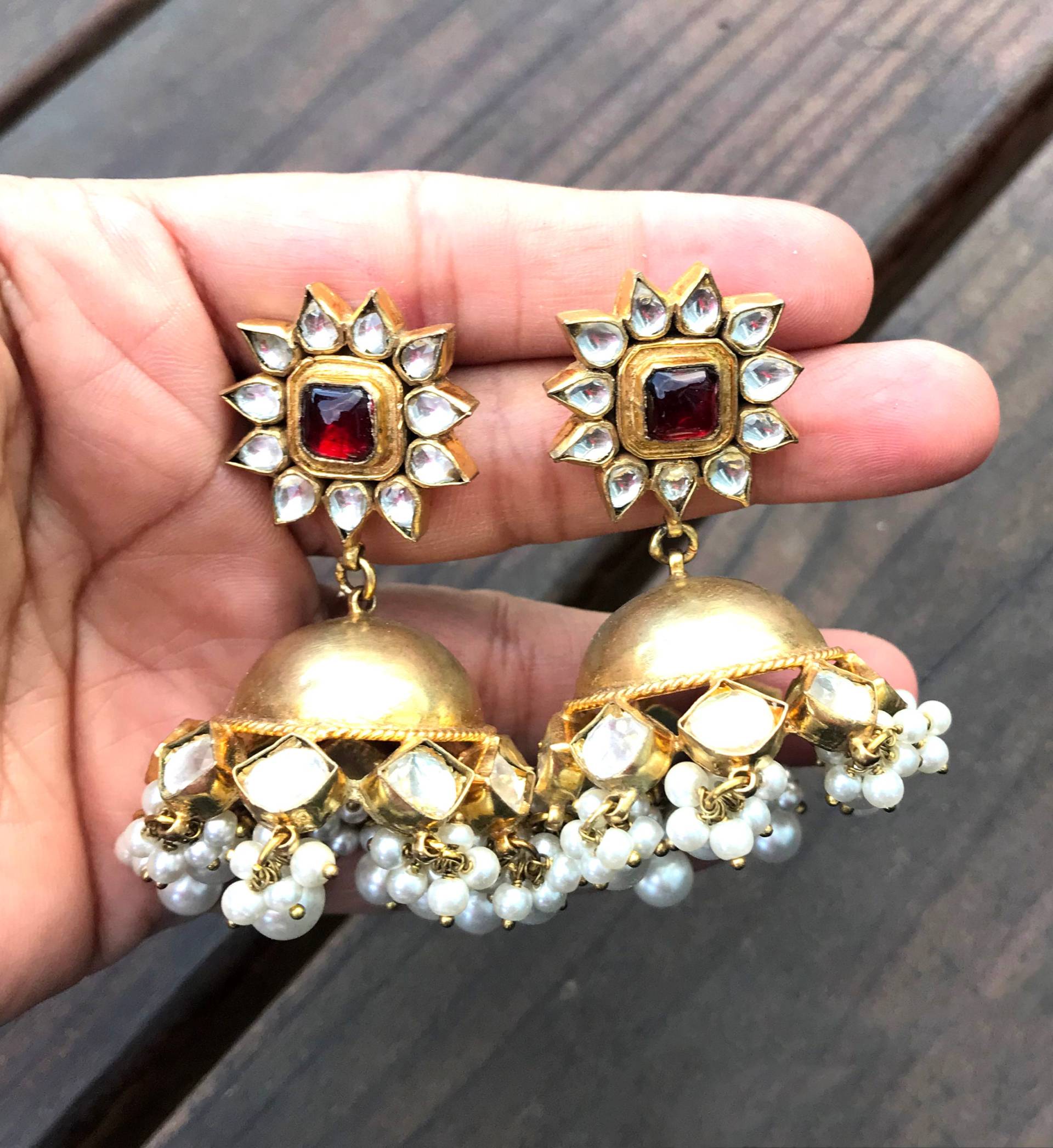 Jhumkas, Pearl Jhumka Ohrringe, Süßwasser-Zuchtperlen Lange Jhumkas, Kundan Ohrringe Von Taneesi von taneesijewelry