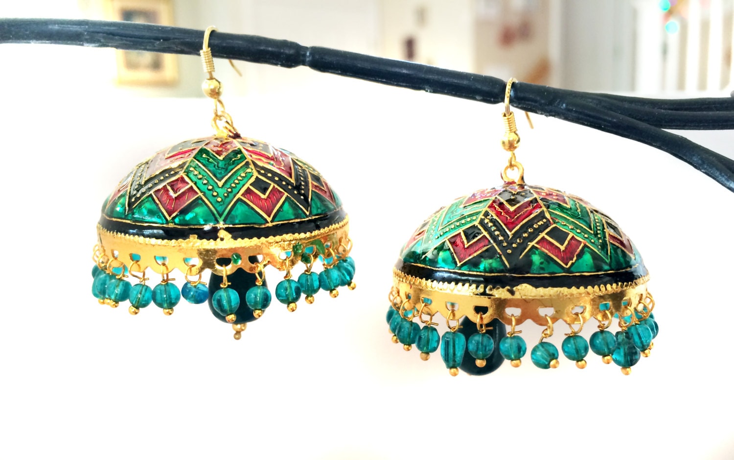 Jhumkas, Rot Grün Teal Ohrringe Gold Ohrringe, Jhumka Jaipur Jhumkas Von Taneesi von taneesijewelry