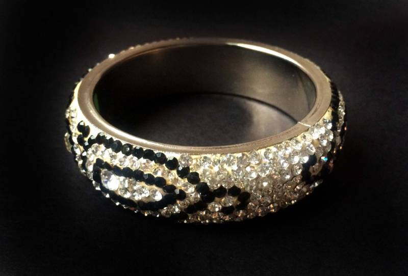 Kristall-Armreif, Diamant-Armreif, Handgefertigte Hochzeit-Armreifen, Schwarzer Schöne Neutrale Manschetten von taneesijewelry