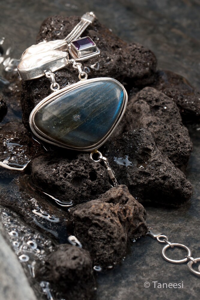 Ostern Verkauf Perlen Armband, Labradorit Schmuck, Lila Amethyst Armreif, Feine Silberne Armband Von Taneesi von taneesijewelry